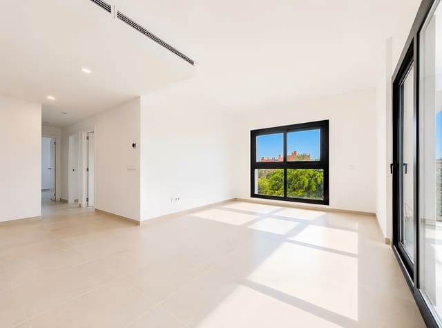 Ático de 3 habitaciones en Estepona en venta con piscina garaje - 849.000 € (Ref: 9975060)