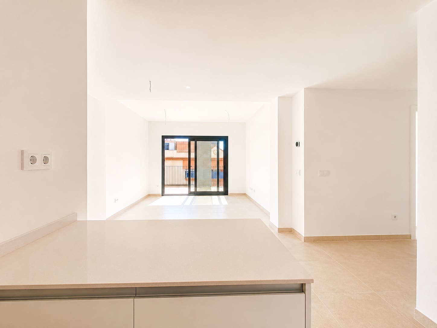 2 bedroom Penthouse for sale in Estepona with pool garage - € 699,000 (Ref: 9975061)