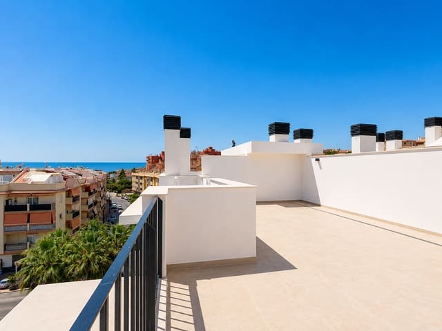 2 bedroom Penthouse for sale in Estepona with pool garage - € 699,000 (Ref: 9975061)