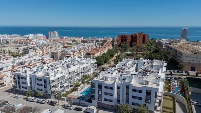 2 bedroom Penthouse for sale in Estepona with pool garage - € 699,000 (Ref: 9975061)