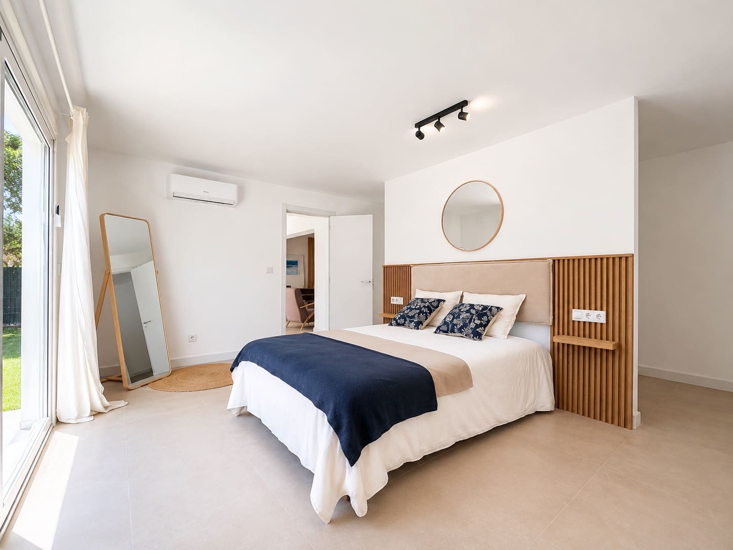 3 quarto Moradia para venda em Estepona com piscina garagem - 849 000 € (Ref: 9993971)