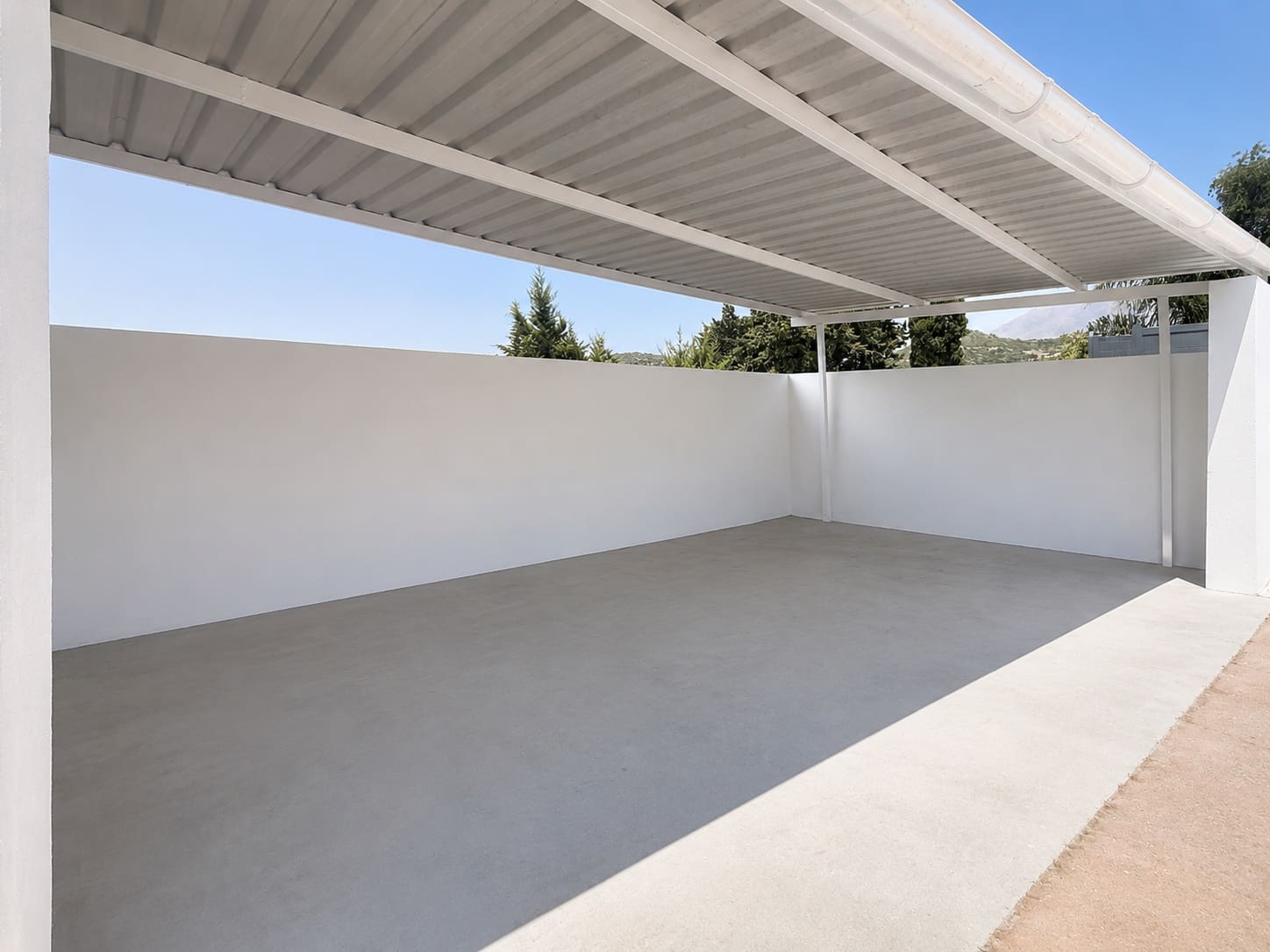 3 quarto Moradia para venda em Estepona com piscina garagem - 849 000 € (Ref: 9993971)