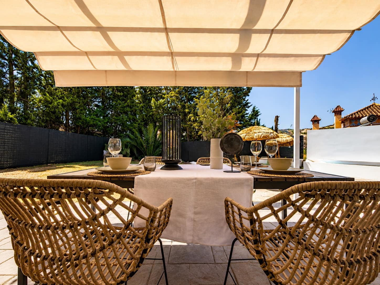 3 quarto Moradia para venda em Estepona com piscina garagem - 849 000 € (Ref: 9993971)