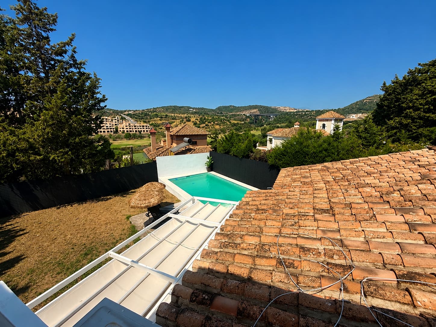3 quarto Moradia para venda em Estepona com piscina garagem - 849 000 € (Ref: 9993971)