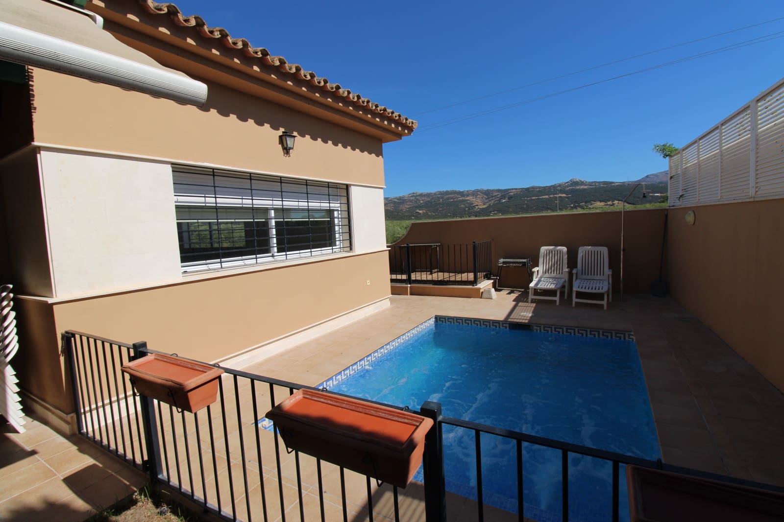 6 bedroom Finca/Country House for sale in Ronda with pool garage - € 550,000 (Ref: 10131002)
