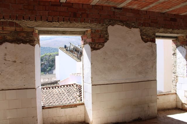 4 soveværelse Byhus til salg i Benaoján - € 79.000 (Ref: 7563581)