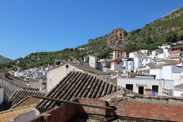 4 soveværelse Byhus til salg i Benaoján - € 79.000 (Ref: 7563581)