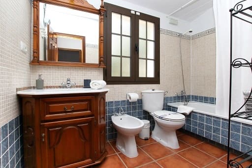 17 bedroom Hotel for sale in Montejaque with pool - € 1,200,000 (Ref: 8882004)