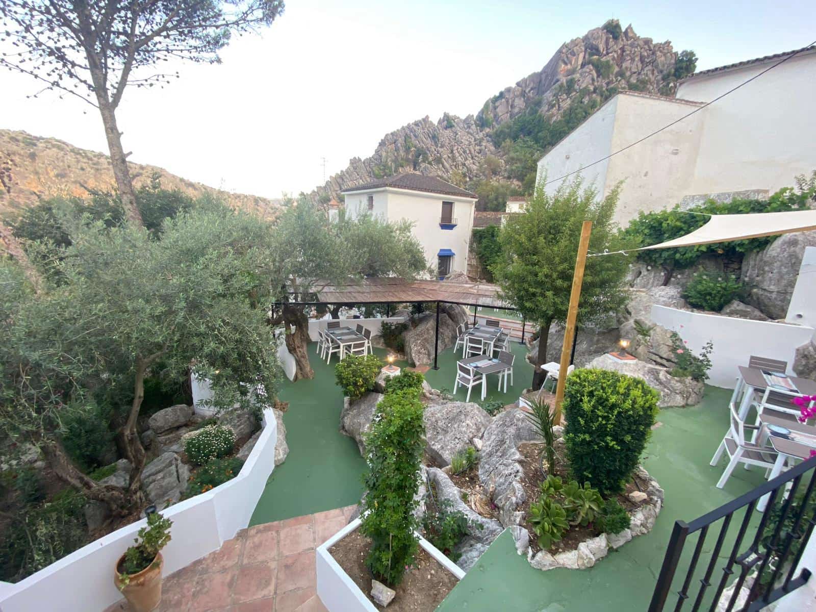 17 bedroom Hotel for sale in Montejaque with pool - € 1,200,000 (Ref: 8882004)