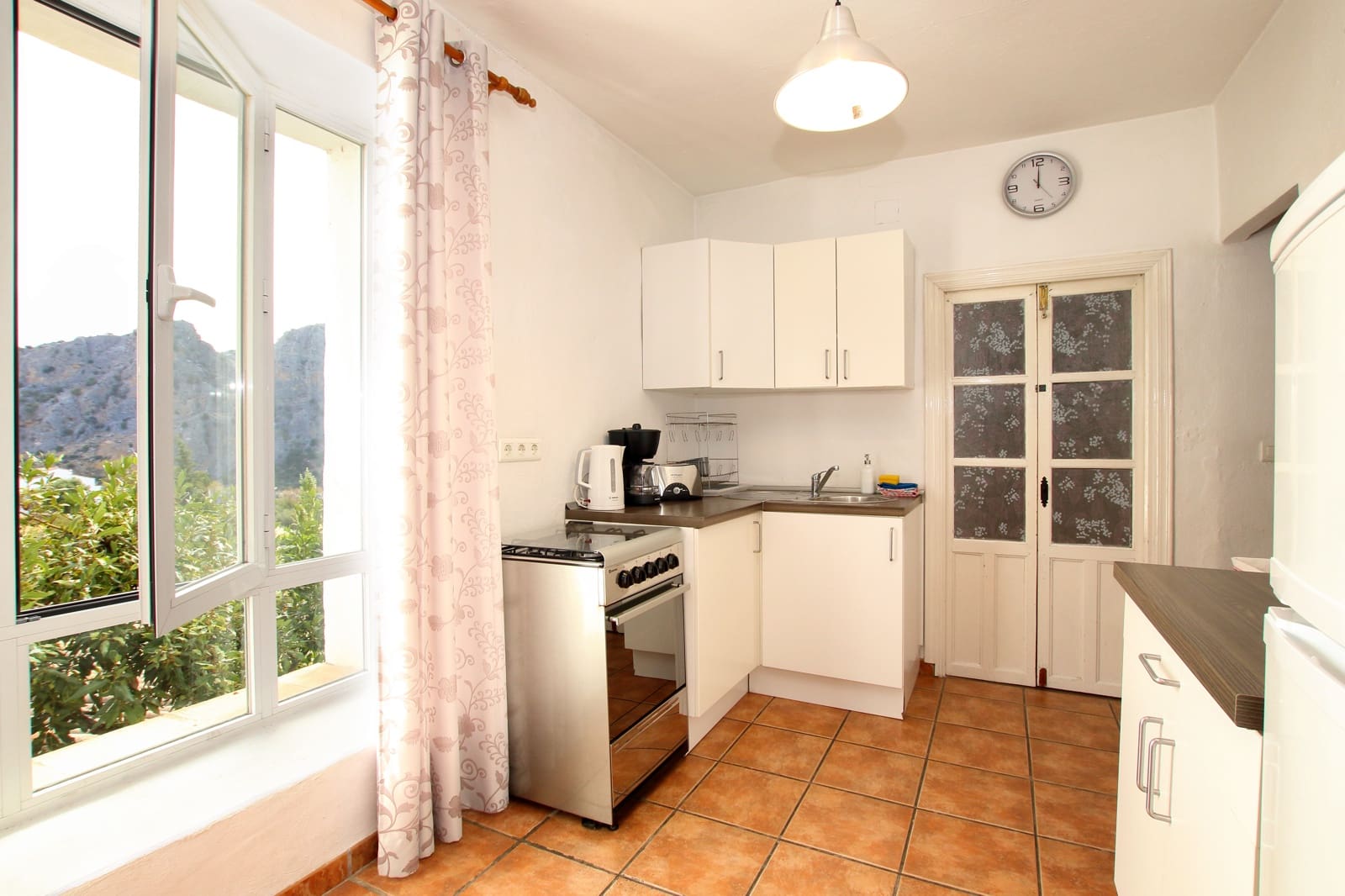 17 bedroom Hotel for sale in Montejaque with pool - € 1,200,000 (Ref: 8882004)