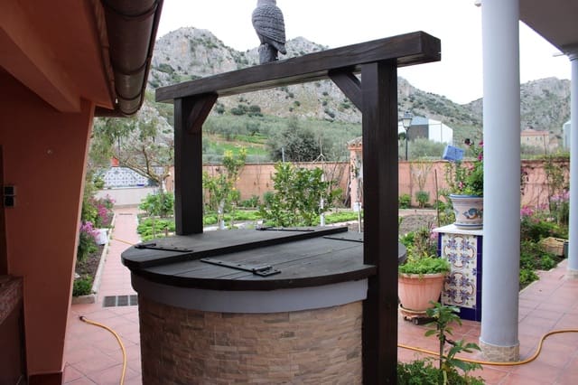 5 sypialnia Finka/Dom wiejski na sprzedaż w Cuevas del Becerro - 680 000 € (Ref: 8882267)