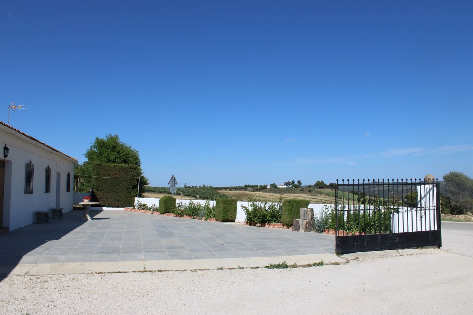 5 slaapkamer Finca/Landhuis te koop in Ronda - € 450.000 (Ref: 8882268)