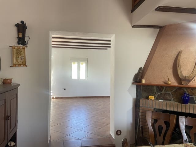 3 soveværelse Finca/Landehus til salg i El Burgo med swimmingpool - € 235.000 (Ref: 8912288)