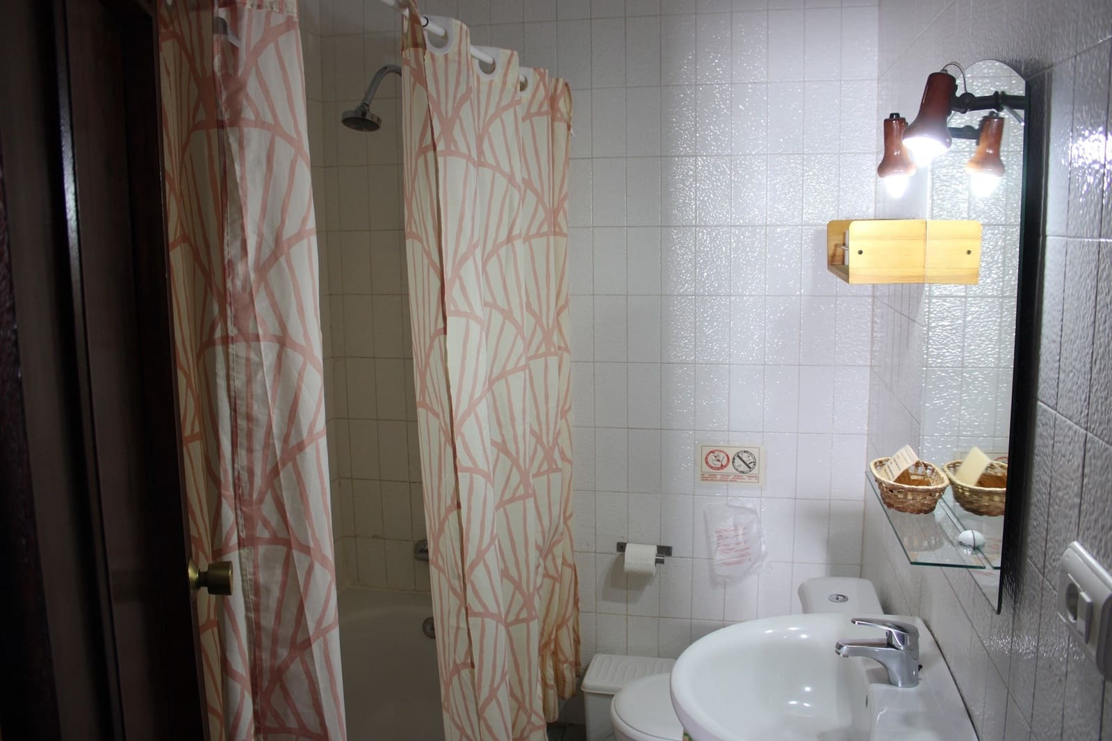 10 soveværelse Hotel til salg i Zahara de la Sierra - € 650.000 (Ref: 8912289)