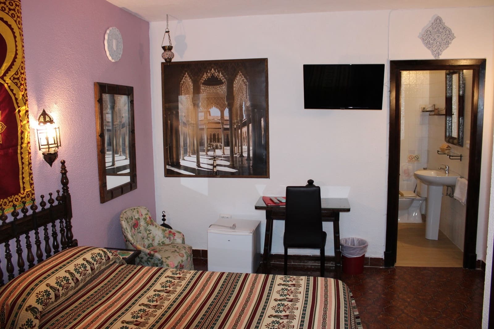 10 soveværelse Hotel til salg i Zahara de la Sierra - € 650.000 (Ref: 8912289)