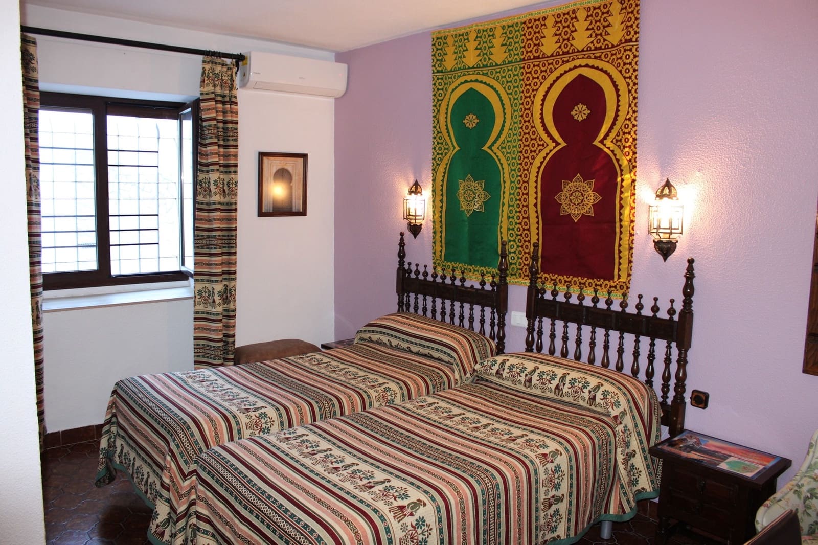 10 soveværelse Hotel til salg i Zahara de la Sierra - € 650.000 (Ref: 8912289)