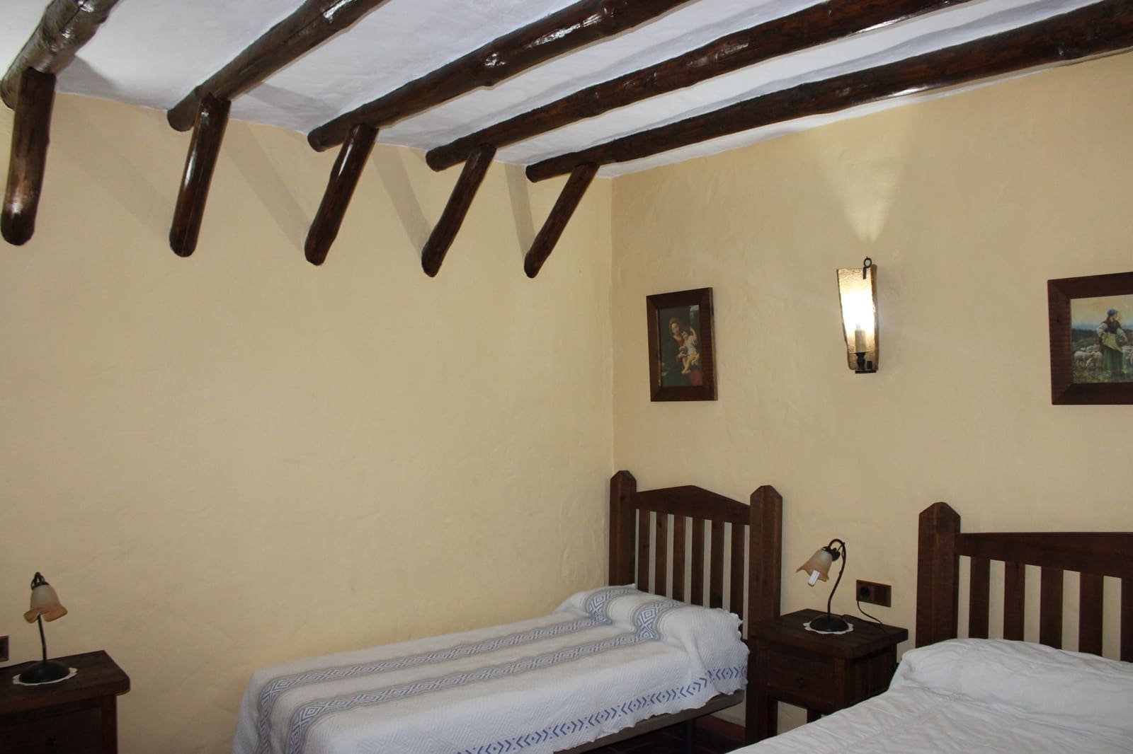 7 soverom Hus til salgs i Zahara de la Sierra - € 480 000 (Ref: 8912291)