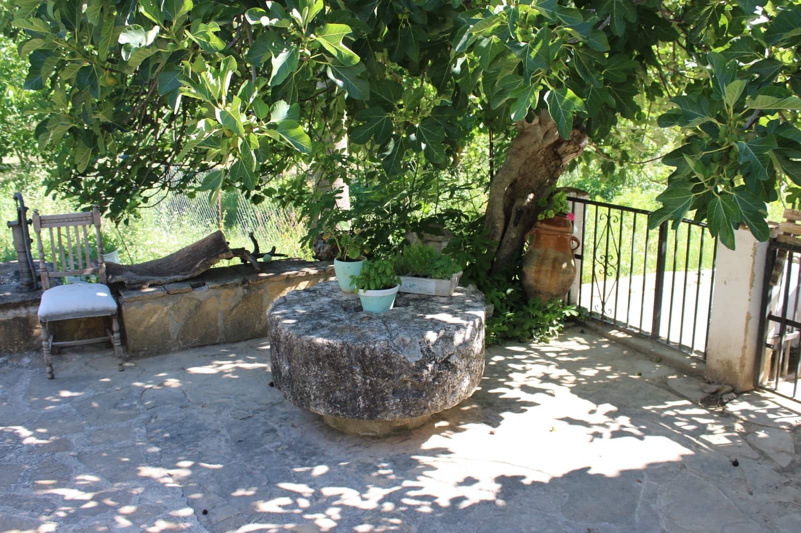 6 slaapkamer Finca/Landhuis te koop in Zahara de la Sierra met zwembad - € 480.000 (Ref: 8912292)