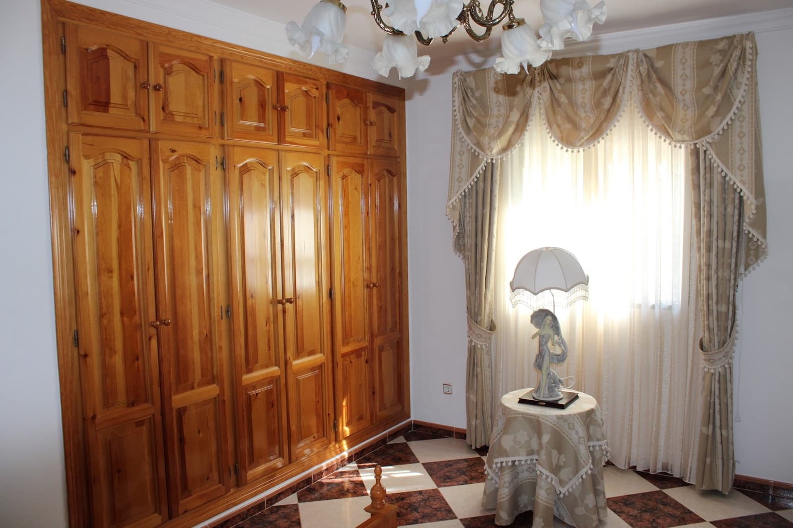 5 slaapkamer Finca/Landhuis te koop in Setenil de las Bodegas met zwembad - € 500.000 (Ref: 8912295)