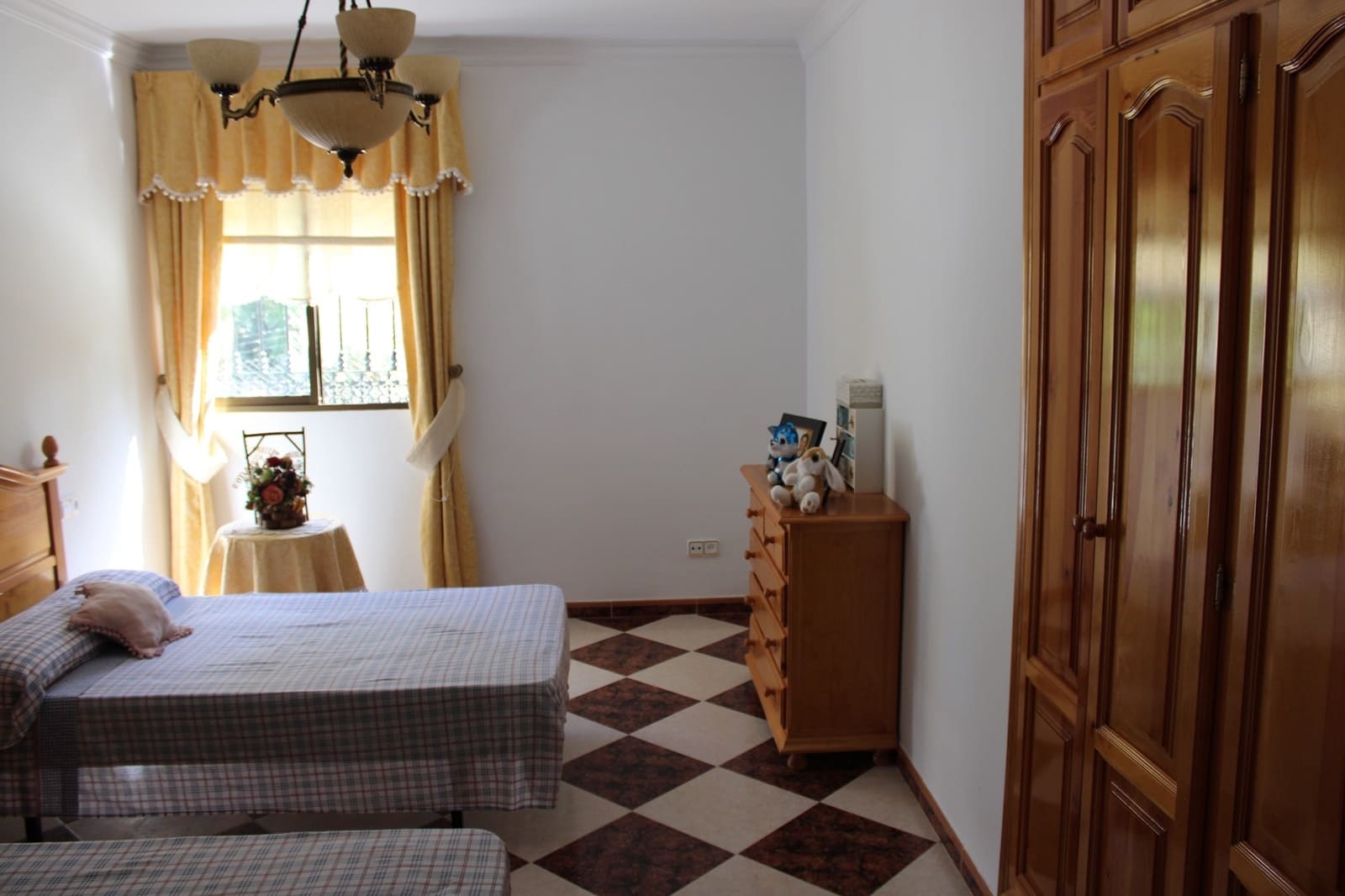 5 slaapkamer Finca/Landhuis te koop in Setenil de las Bodegas met zwembad - € 500.000 (Ref: 8912295)