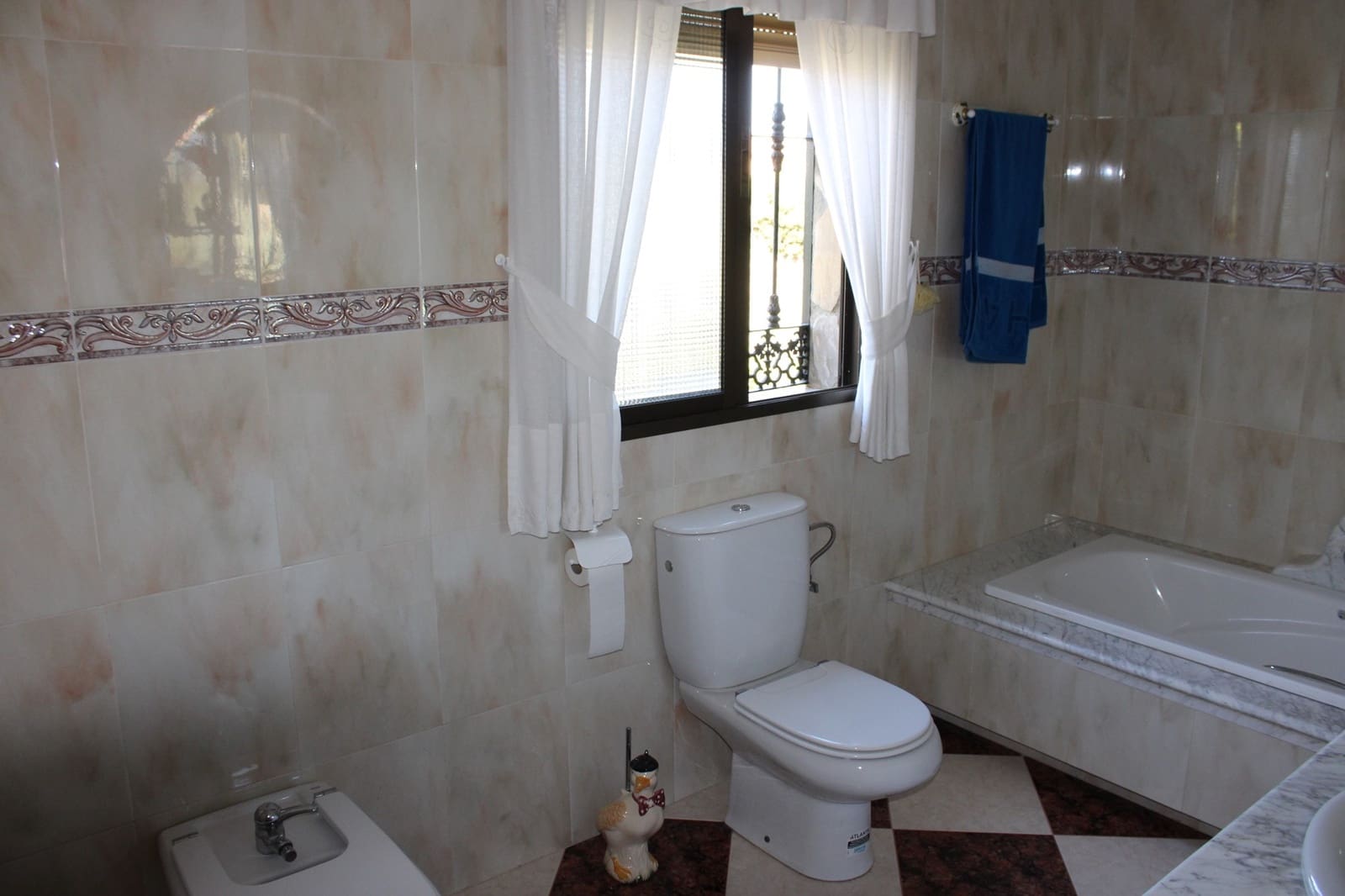 5 slaapkamer Finca/Landhuis te koop in Setenil de las Bodegas met zwembad - € 500.000 (Ref: 8912295)