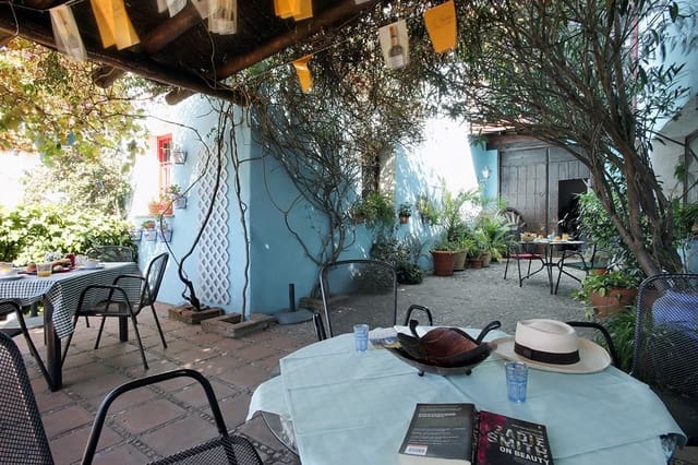 10 slaapkamer Hotel te koop in Júzcar met zwembad - € 497.000 (Ref: 8912298)