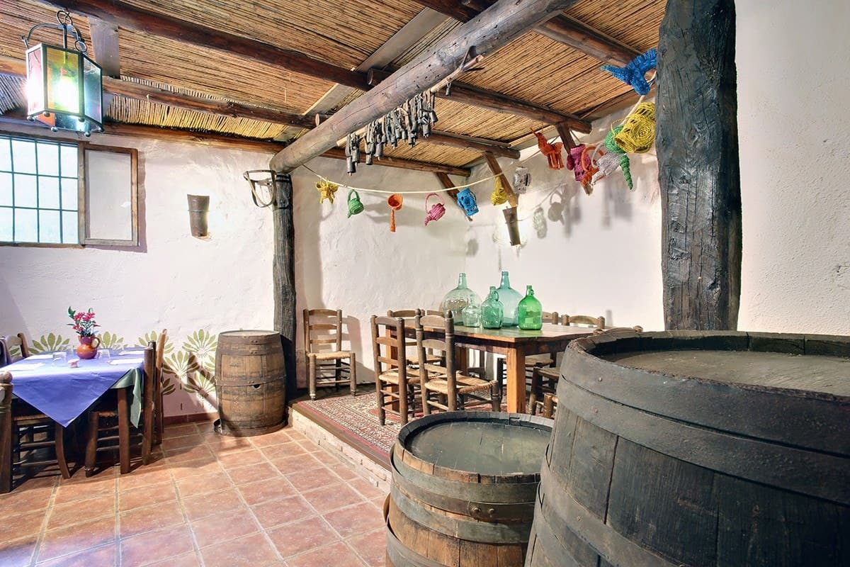 10 soveværelse Hotel til salg i Juzcar med swimmingpool - € 497.000 (Ref: 8912298)