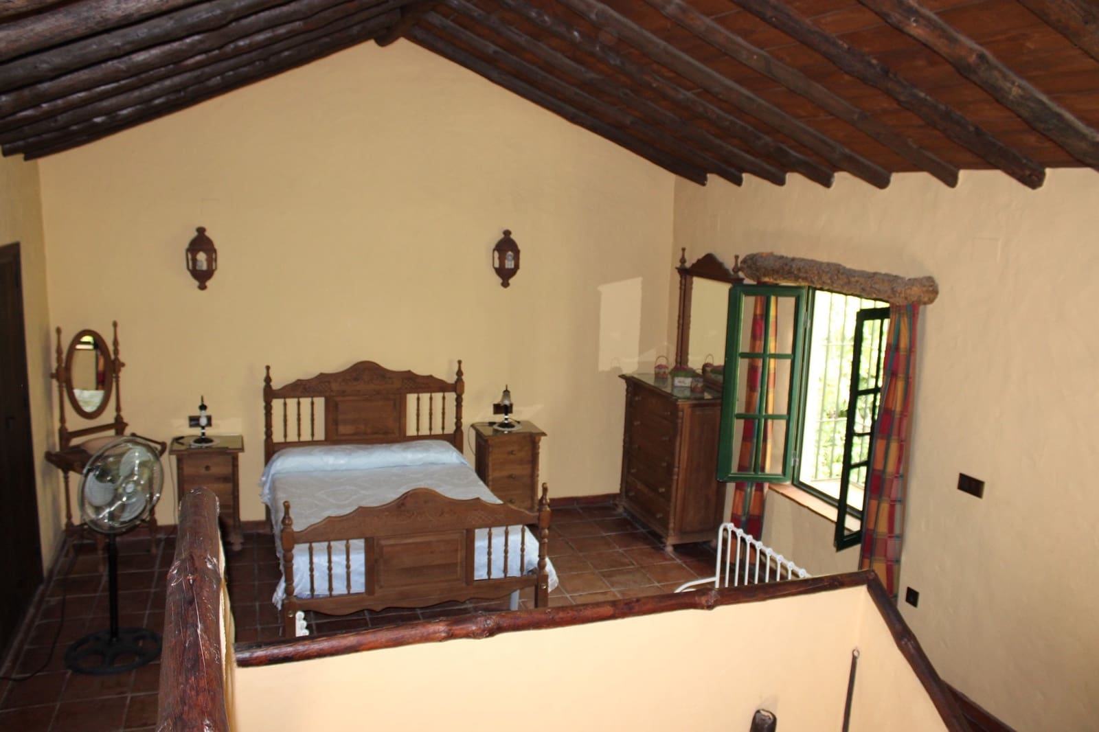 4 slaapkamer Finca/Landhuis te koop in Zahara de la Sierra met zwembad - € 530.000 (Ref: 8912300)