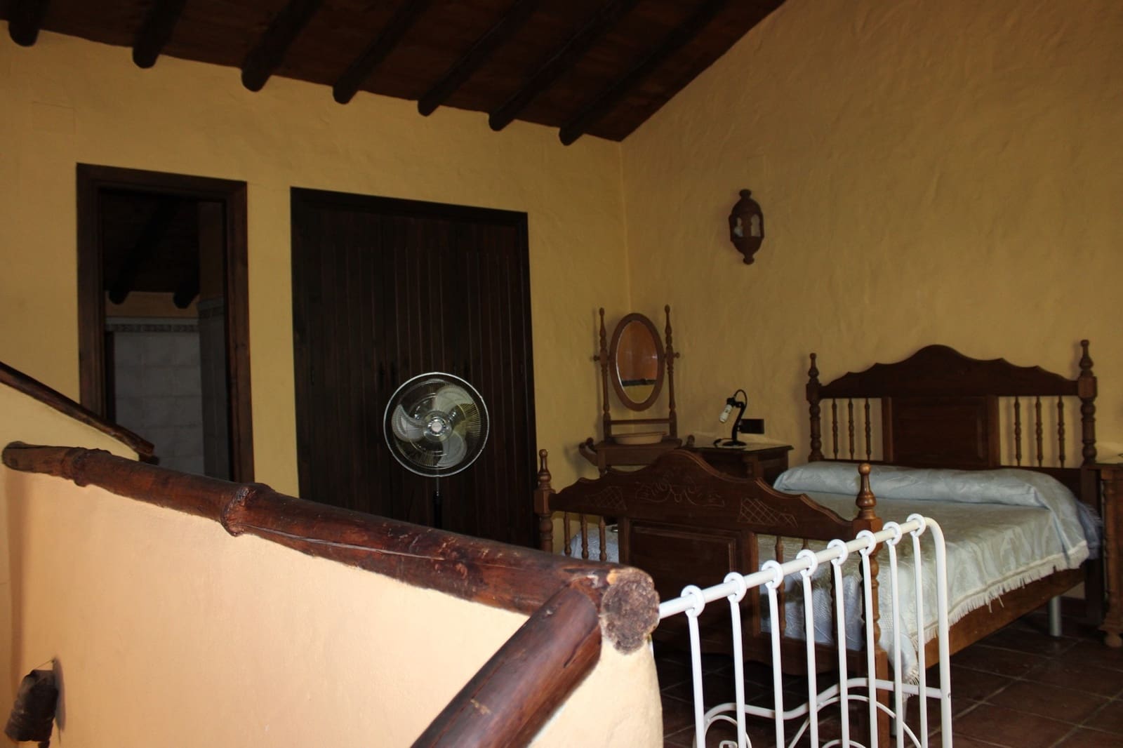 4 slaapkamer Finca/Landhuis te koop in Zahara de la Sierra met zwembad - € 530.000 (Ref: 8912300)