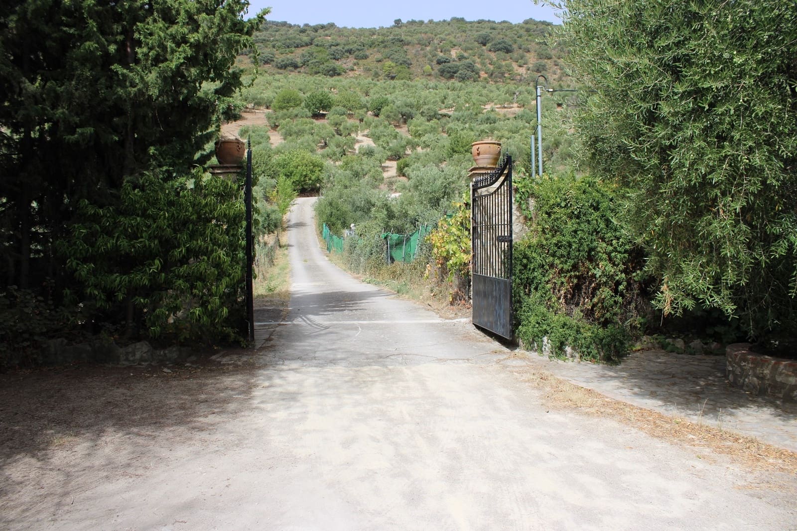 4 slaapkamer Finca/Landhuis te koop in Zahara de la Sierra met zwembad - € 530.000 (Ref: 8912300)