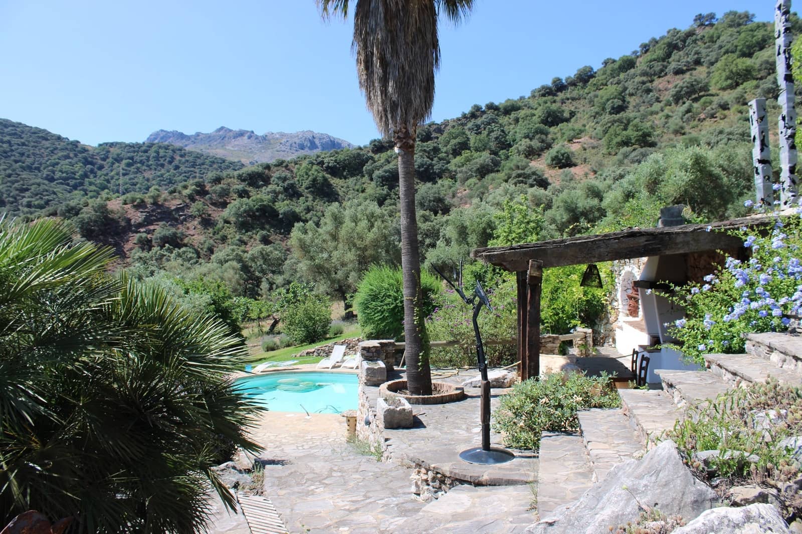 4 soveværelse Finca/Landehus til salg i Benaojan med swimmingpool - € 3.200.000 (Ref: 8912314)