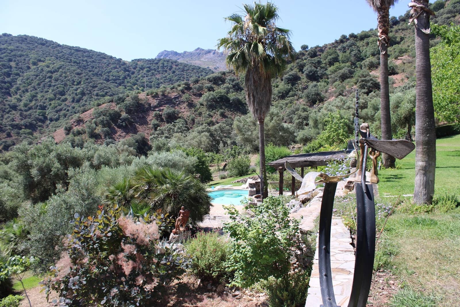 4 soveværelse Finca/Landehus til salg i Benaojan med swimmingpool - € 3.200.000 (Ref: 8912314)