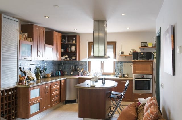 5 soveværelse Byhus til salg i Ronda med swimmingpool - € 840.000 (Ref: 8912315)