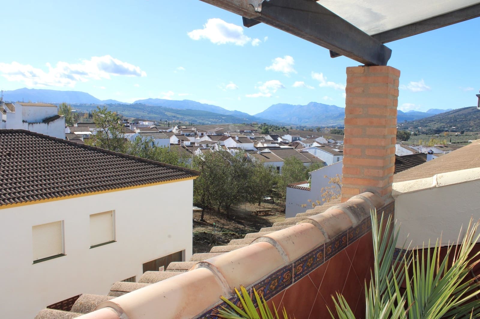 6 soveværelse Byhus til salg i Arriate - € 400.000 (Ref: 8916721)