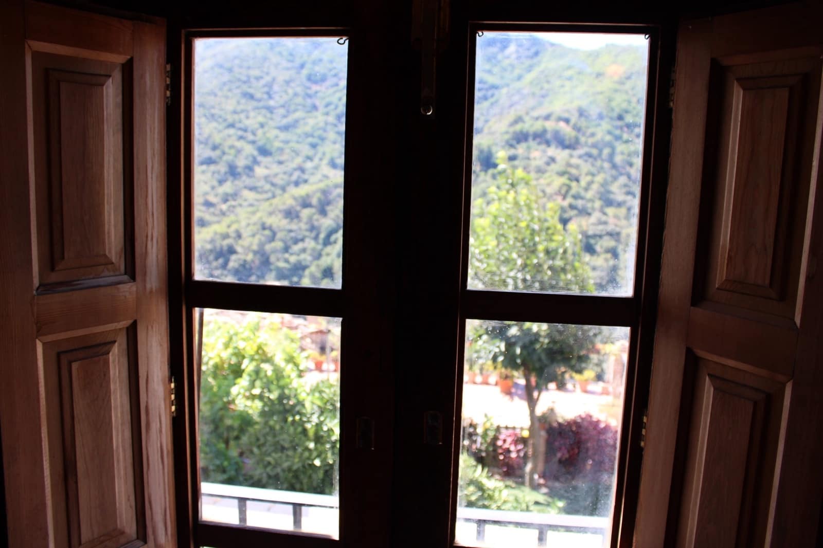 5 soveværelse Finca/Landehus til salg i Jubrique med swimmingpool - € 400.000 (Ref: 8916722)