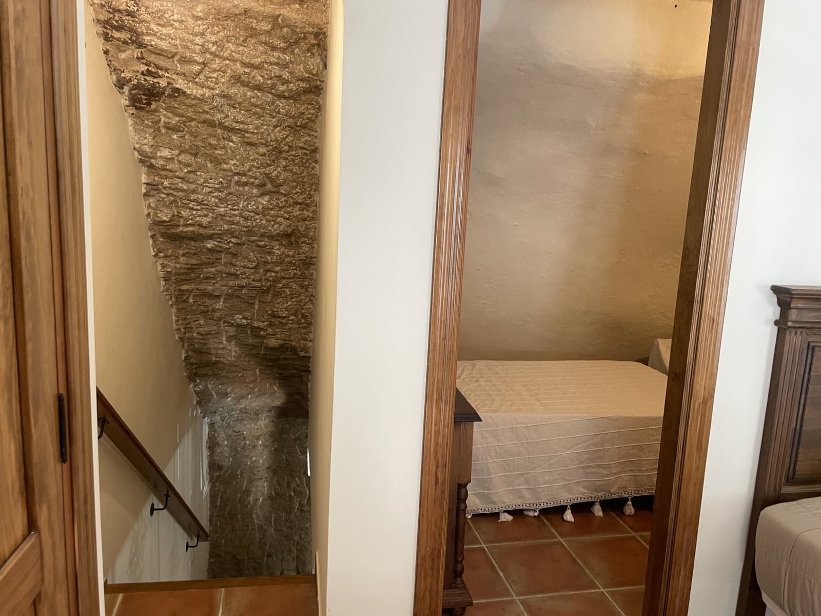 3 bedroom Townhouse for sale in Setenil de las Bodegas - € 120,000 (Ref: 8920161)