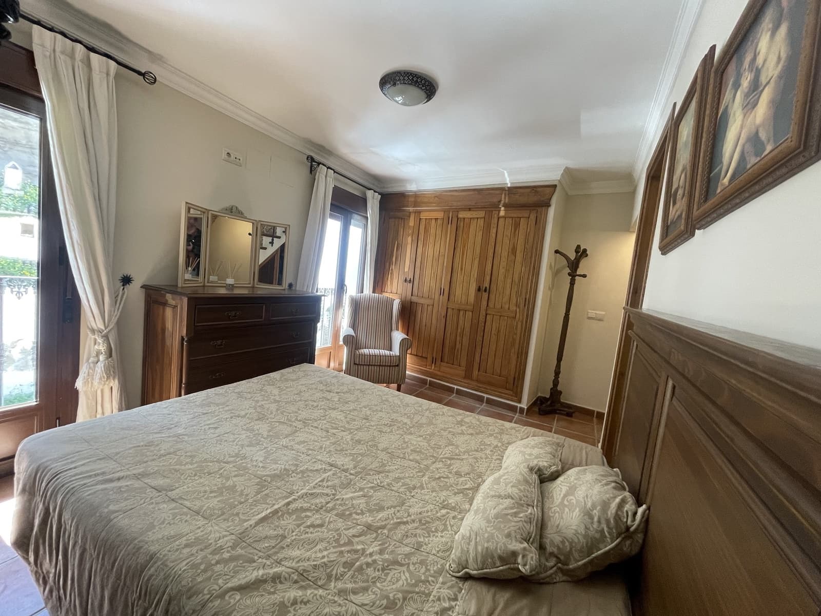 3 bedroom Townhouse for sale in Setenil de las Bodegas - € 120,000 (Ref: 8920161)