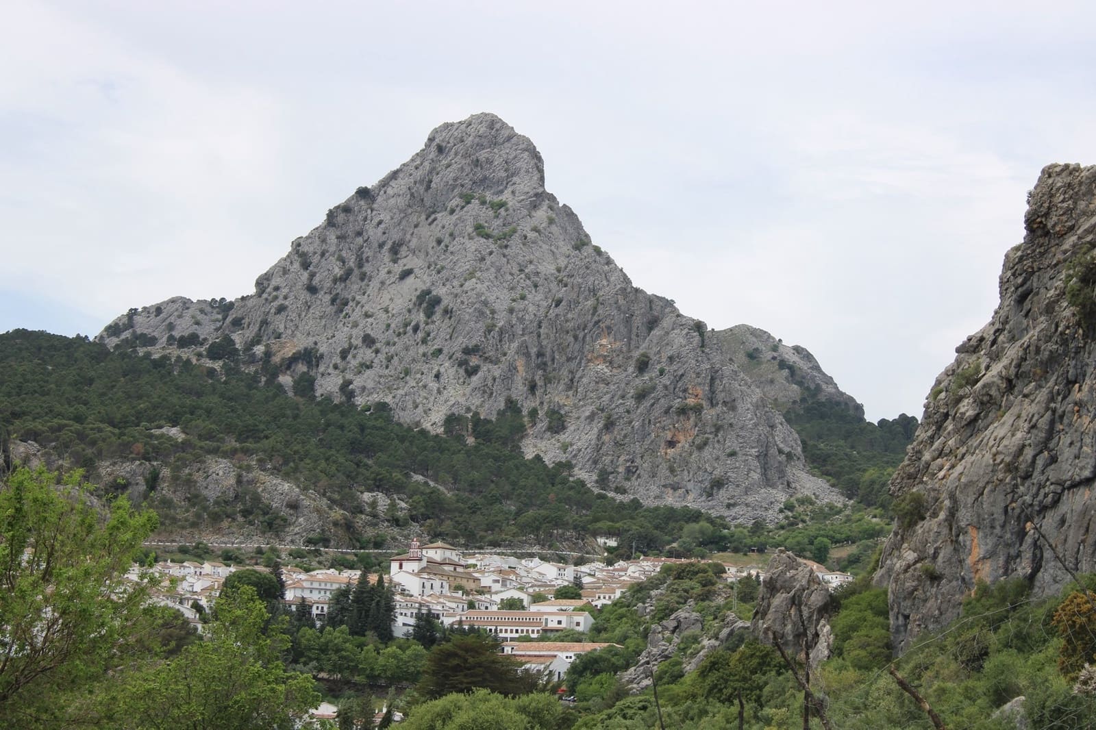 5 soveværelse Byhus til salg i Grazalema - € 155.000 (Ref: 8940187)