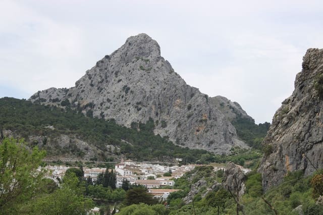 5 soveværelse Byhus til salg i Grazalema - € 155.000 (Ref: 8940187)