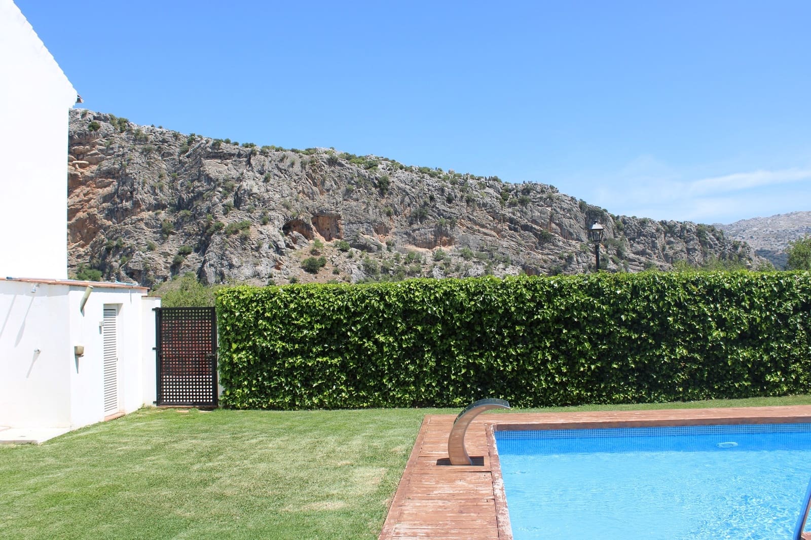 3 soveværelse Byhus til salg i Montejaque med swimmingpool - € 160.000 (Ref: 8940189)