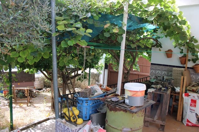 4 soveværelse Finca/Landehus til salg i Benaoján - € 165.000 (Ref: 8940190)