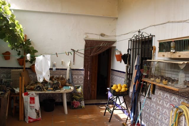 4 soveværelse Finca/Landehus til salg i Benaoján - € 165.000 (Ref: 8940190)