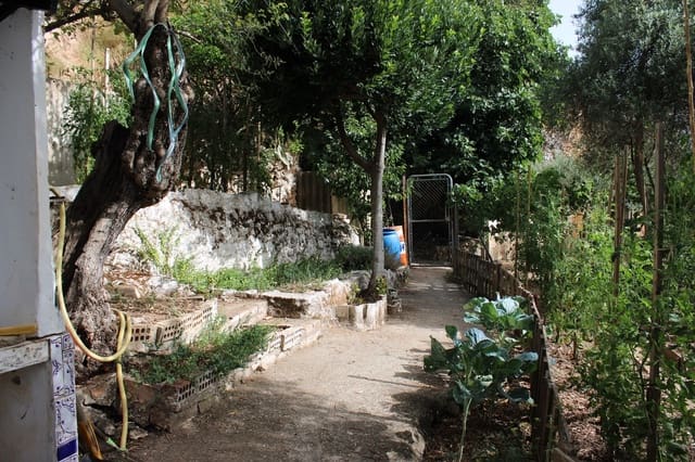 4 soveværelse Finca/Landehus til salg i Benaoján - € 165.000 (Ref: 8940190)