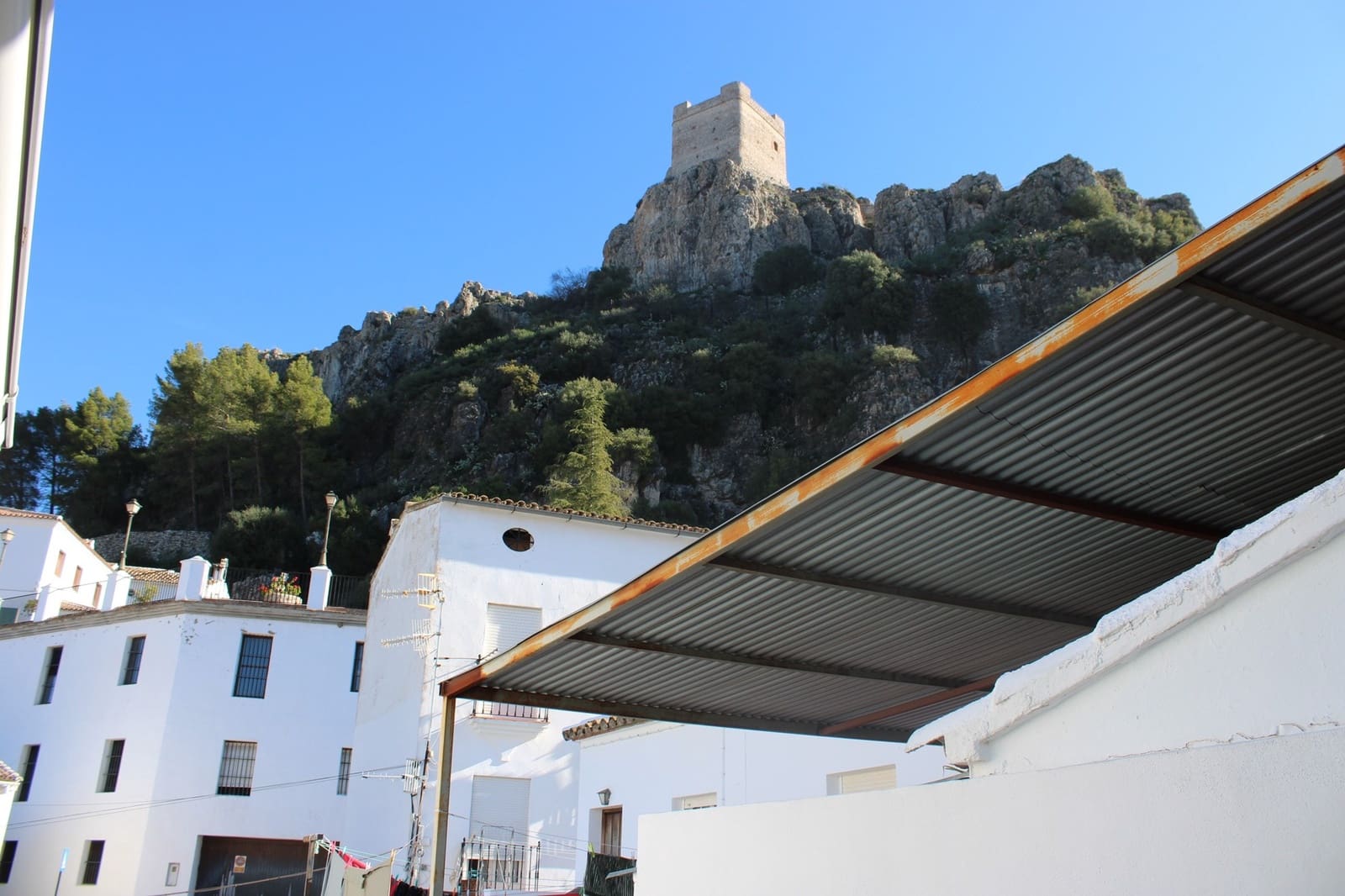 3 soveværelse Byhus til salg i Zahara de la Sierra - € 160.000 (Ref: 8940192)