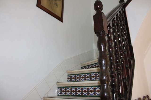 6 soveværelse Byhus til salg i Algodonales - € 239.000 (Ref: 8940203)