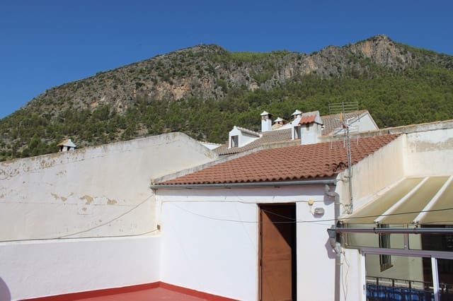 6 soveværelse Byhus til salg i Algodonales - € 239.000 (Ref: 8940203)