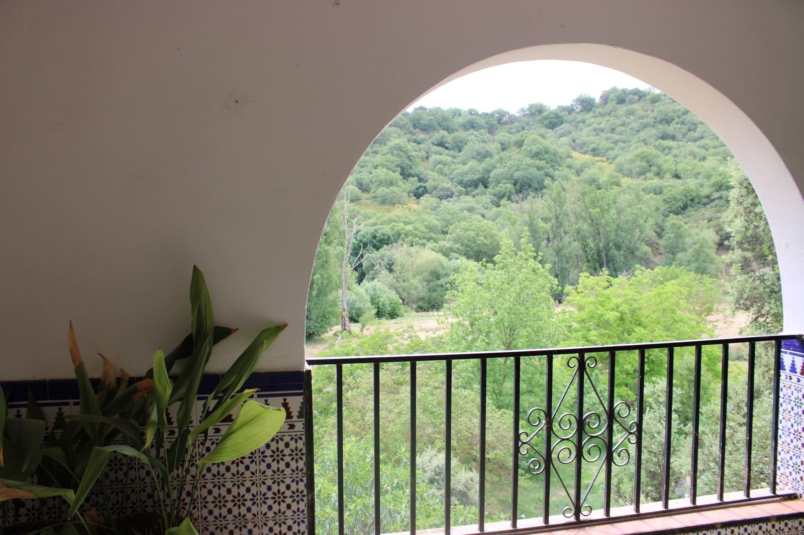 2 soveværelse Finca/Landehus til salg i Cortes de la Frontera med swimmingpool - € 240.000 (Ref: 8940205)