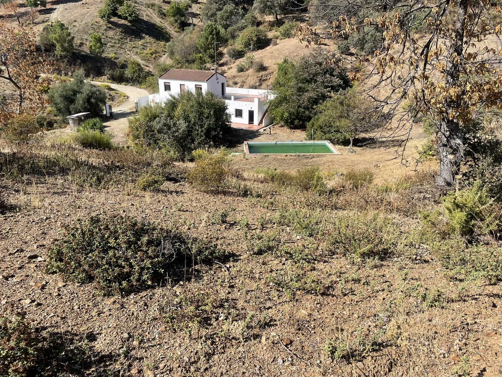 3 soveværelse Finca/Landehus til salg i Juzcar med swimmingpool - € 280.000 (Ref: 8940209)