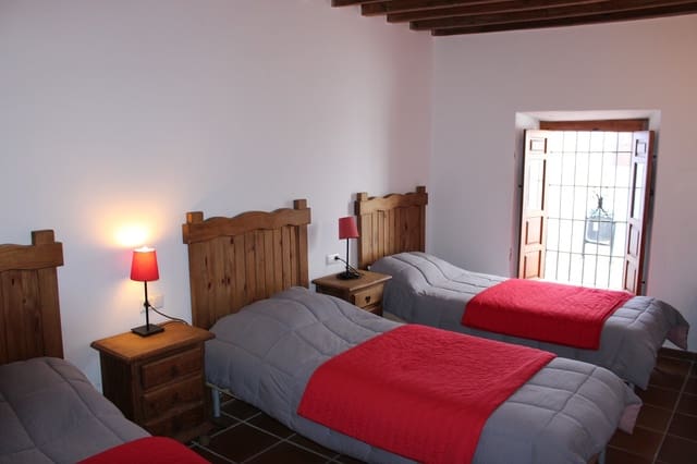 5 bedroom Townhouse for sale in Alpandeire - € 375,000 (Ref: 8940220)