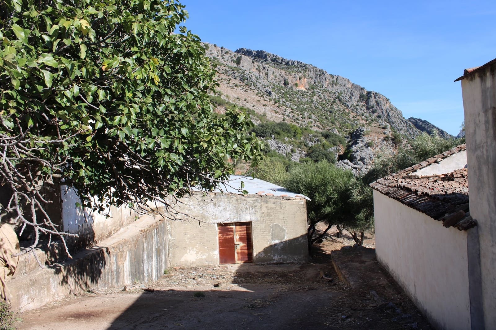 2 soveværelse Finca/Landehus til salg i Benaojan - € 380.000 (Ref: 8940221)
